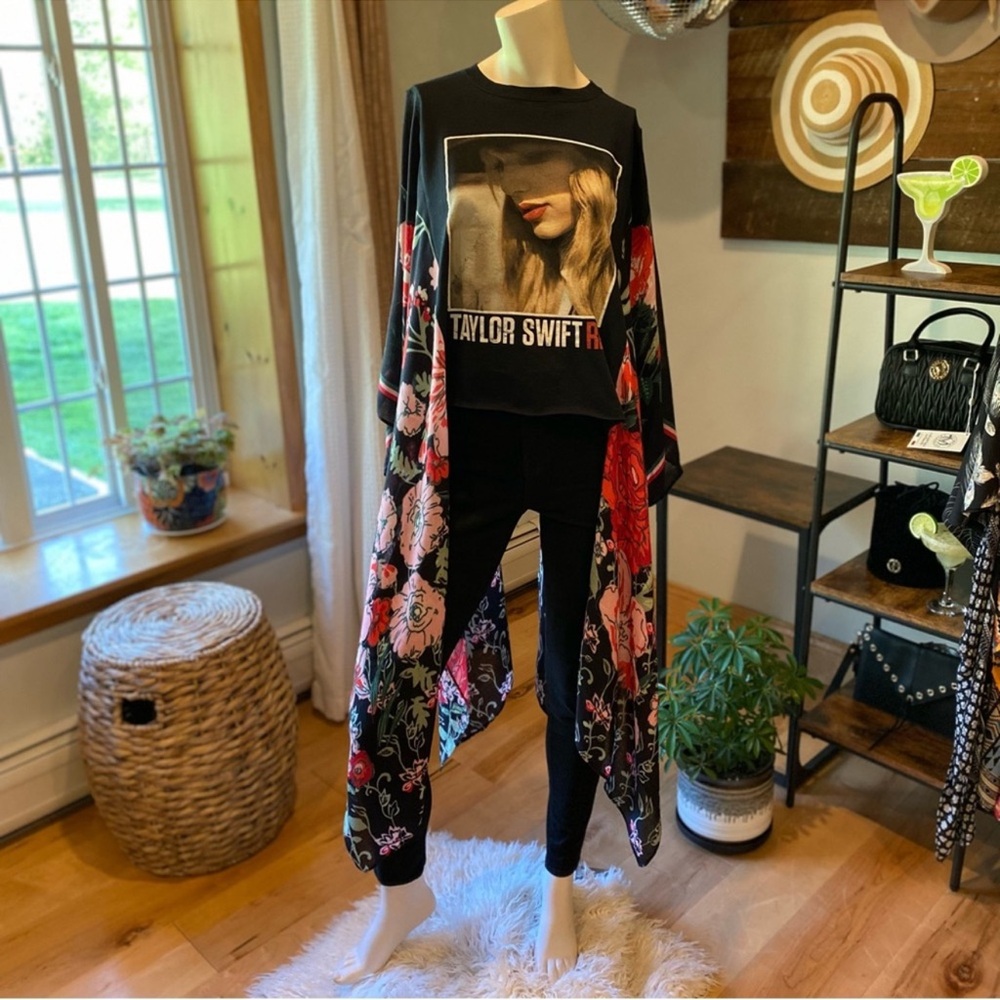 Taylor Swift Custom Kimono Poncho by GunPowderLime!